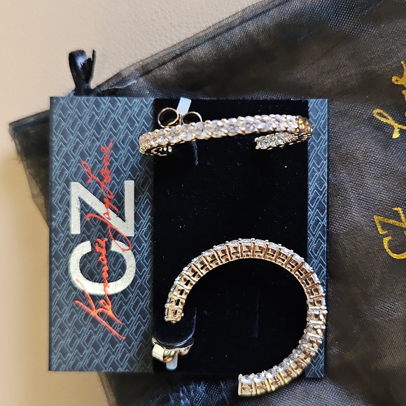 Stunning - Kenneth Jay Lane Ladies Inside Out CZ Hoop Earrings - Picture 3 of 3